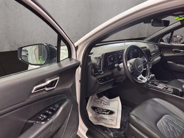 2023 Glacial White Pearl Kia Sportage X-Line AWD SUV