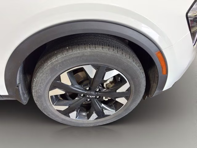 2023 Glacial White Pearl Kia Sportage X-Line AWD SUV