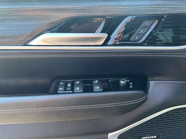 2023 Diamond Black Crystal Pearlcoat Jeep Wagoneer Series II 4X4 SUV