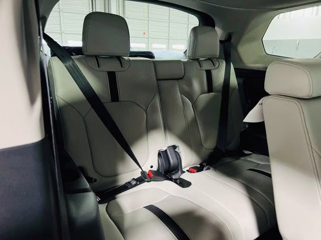 2026 Solar Silver Metallic Honda Pilot EX-L FWD SUV