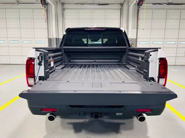 2026 Platinum White Pearl Honda Ridgeline Black Edition AWD Truck