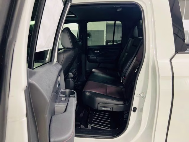 2026 Platinum White Pearl Honda Ridgeline Black Edition AWD Truck