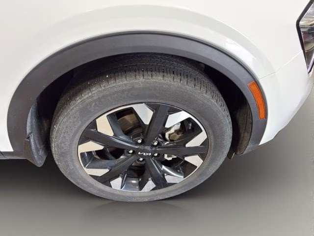 2023 Glacial White Pearl Kia Sportage X-Line AWD SUV
