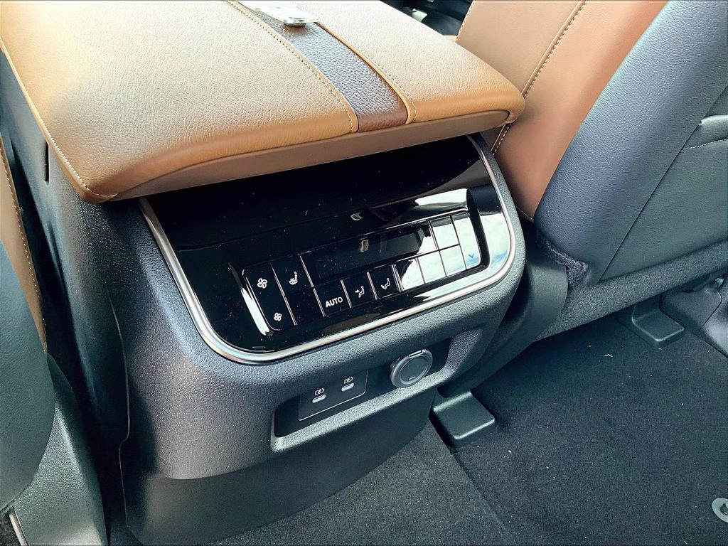 2026 Coulis Red Pearl Nissan Armada Platinum Reserve 4X4 SUV