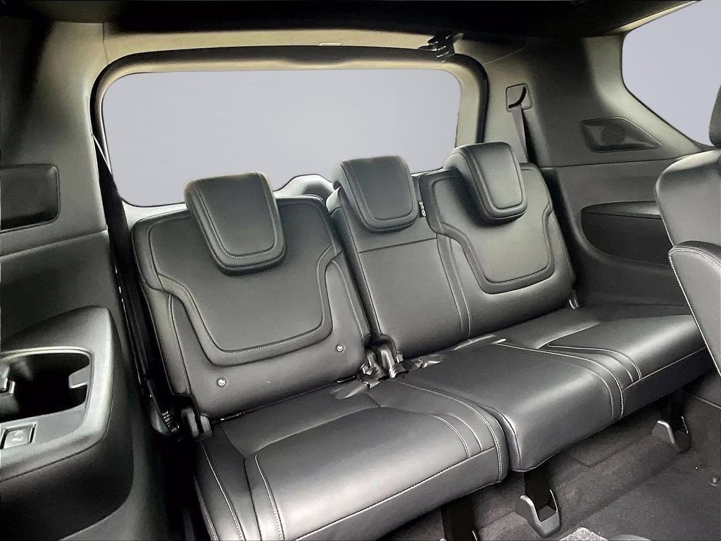2026 Aspen White/Super Black Nissan Armada PRO-4X 4X4 SUV