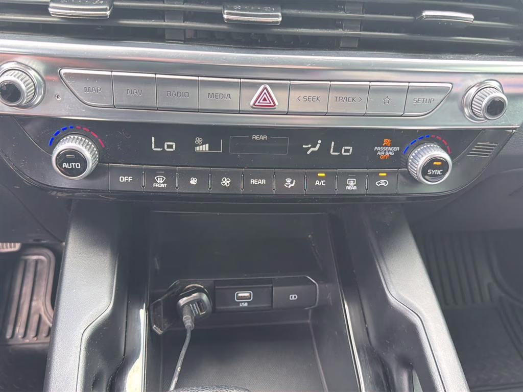 2022 Everlasting Silver Kia Telluride LX AWD SUV