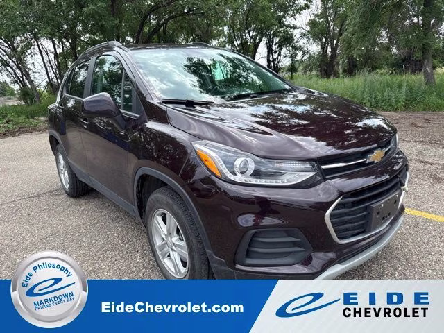 2022 Black Cherry Metallic Chevrolet Trax LT AWD SUV