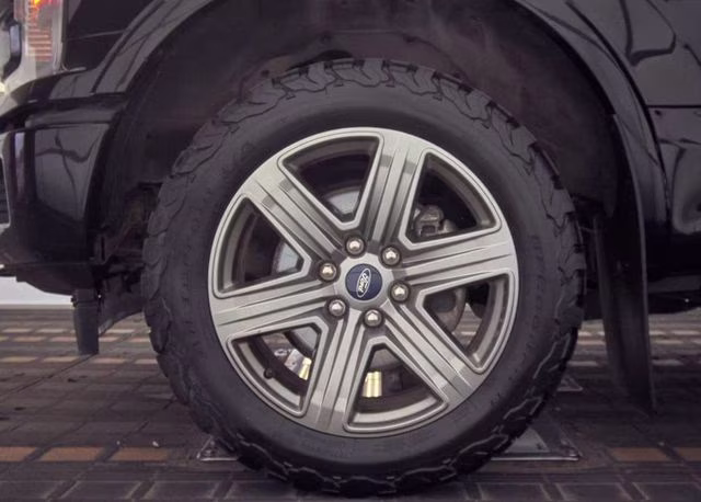 2018 Black Ford F-150 Lariat 4X4 Truck