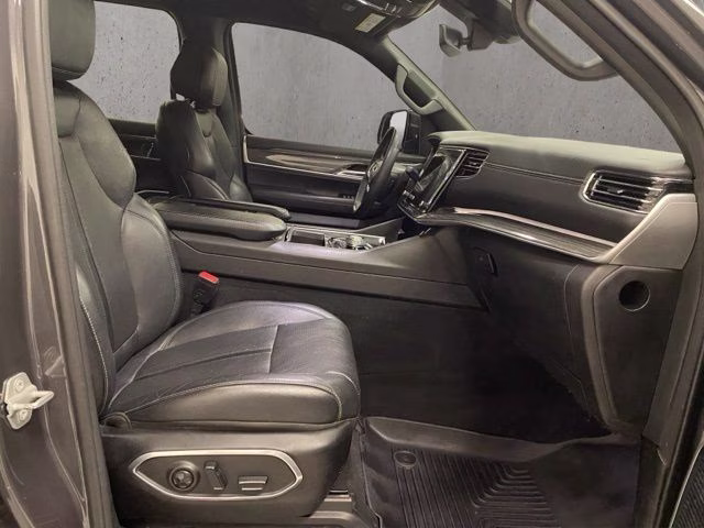2022 Baltic Gray Metallic Clearcoat Jeep Wagoneer Series III 4X4 SUV