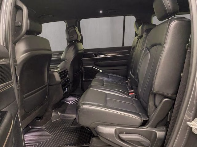 2022 Baltic Gray Metallic Clearcoat Jeep Wagoneer Series III 4X4 SUV