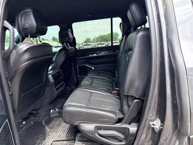 2022 Baltic Gray Metallic Clearcoat Jeep Wagoneer Series III 4X4 SUV