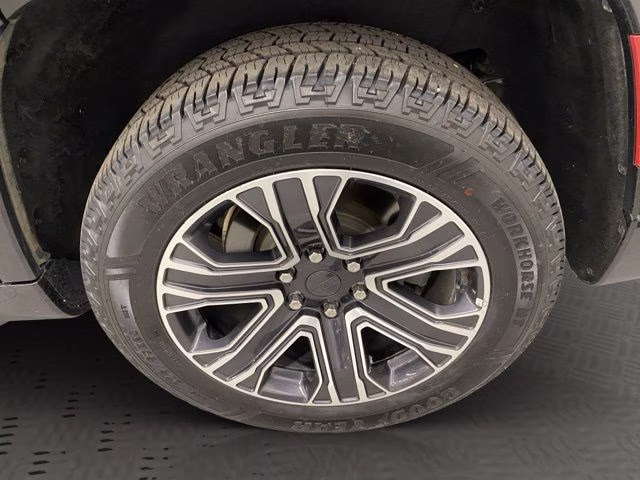2022 Baltic Gray Metallic Clearcoat Jeep Wagoneer Series III 4X4 SUV