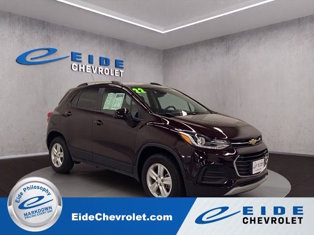 2022 Black Cherry Metallic Chevrolet Trax LT AWD SUV