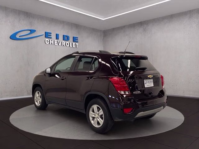 2022 Black Cherry Metallic Chevrolet Trax LT AWD SUV