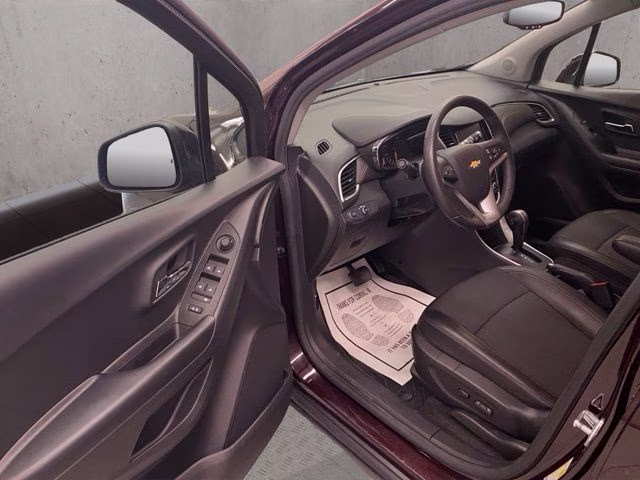 2022 Black Cherry Metallic Chevrolet Trax LT AWD SUV