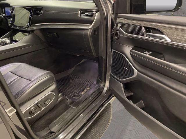 2022 Baltic Gray Metallic Clearcoat Jeep Wagoneer Series III 4X4 SUV
