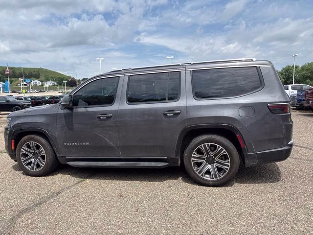 2022 Baltic Gray Metallic Clearcoat Jeep Wagoneer Series III 4X4 SUV