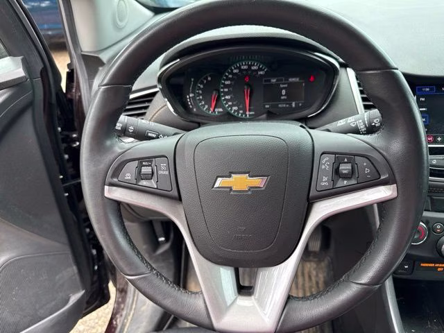 2022 Black Cherry Metallic Chevrolet Trax LT AWD SUV