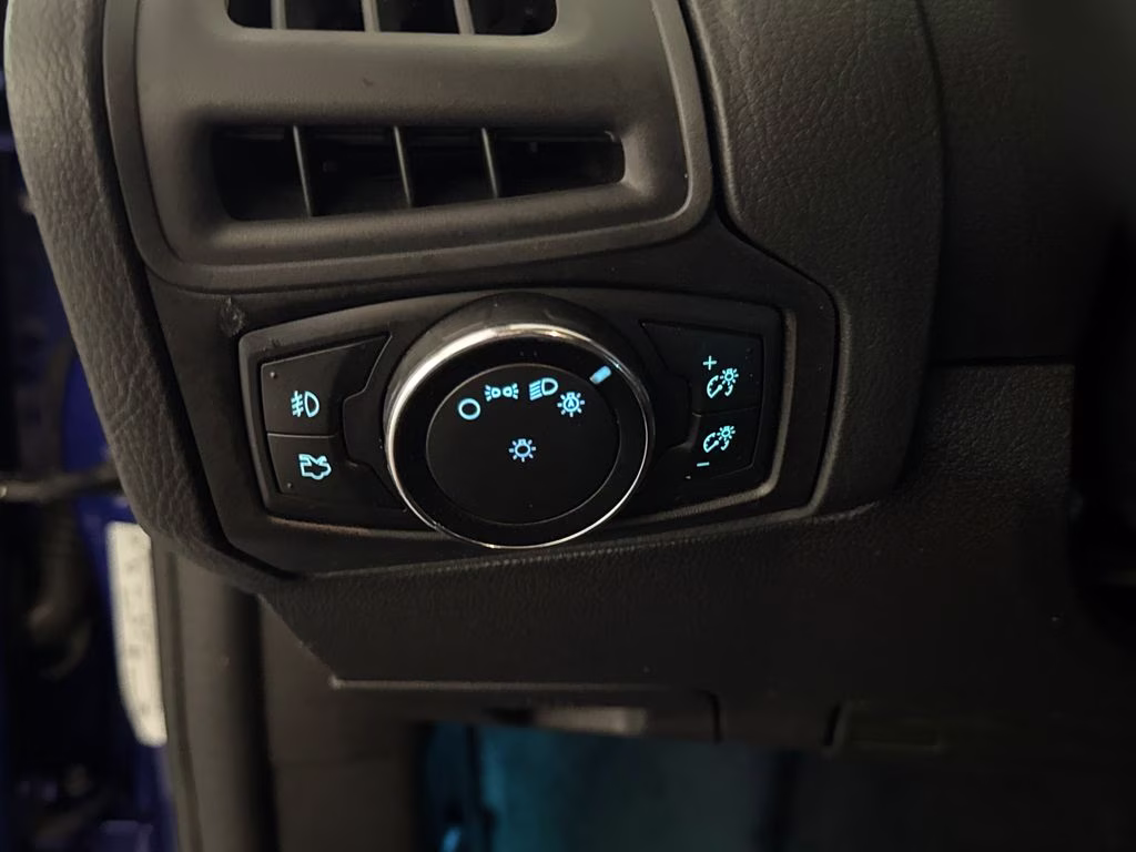 2014 Performance Blue Metallic Ford Focus SE FWD Hatchback