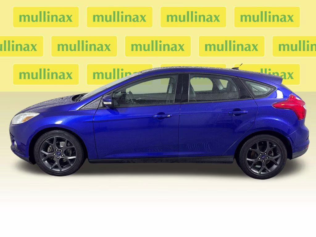 2014 Performance Blue Metallic Ford Focus SE FWD Hatchback