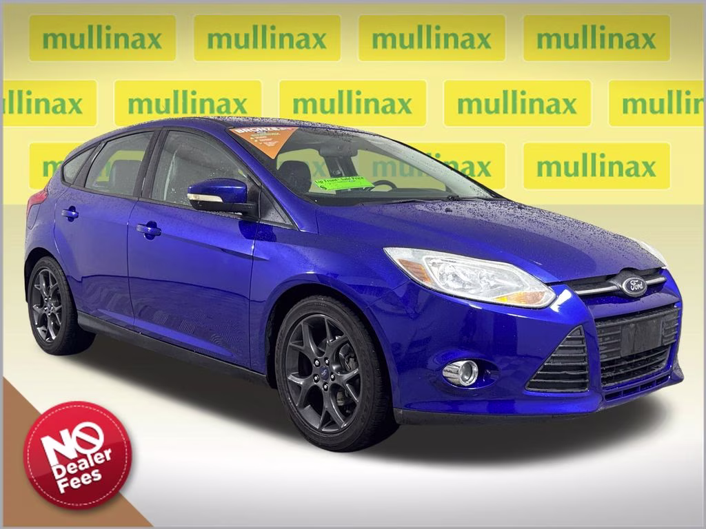2014 Performance Blue Metallic Ford Focus SE FWD Hatchback