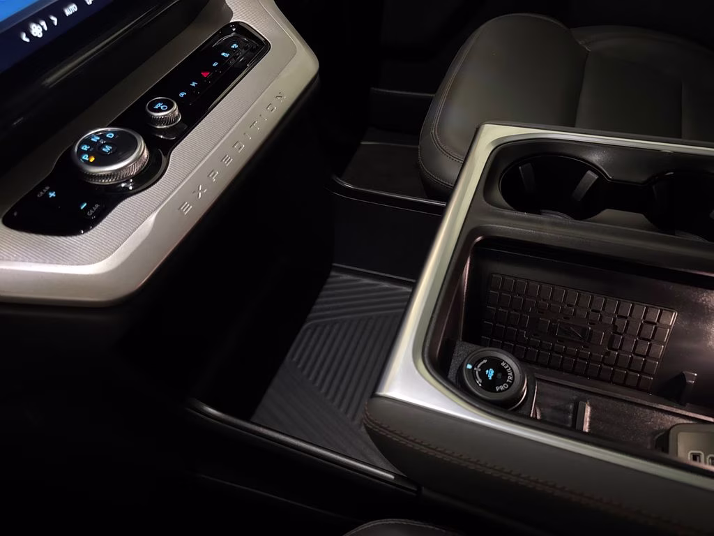 2025 Black Metallic Ford Expedition Max Active RWD SUV