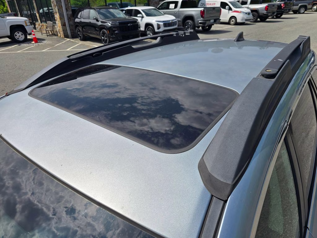 2018 Ice Silver Metallic Subaru Outback 2.5i AWD SUV