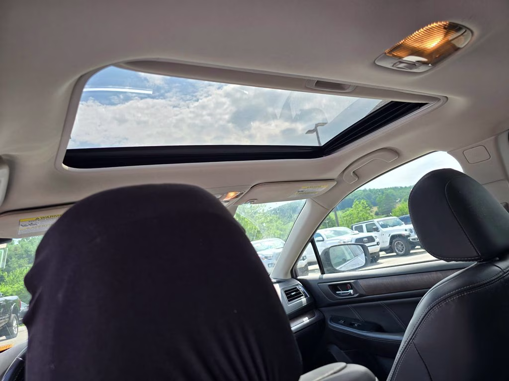 2018 Ice Silver Metallic Subaru Outback 2.5i AWD SUV