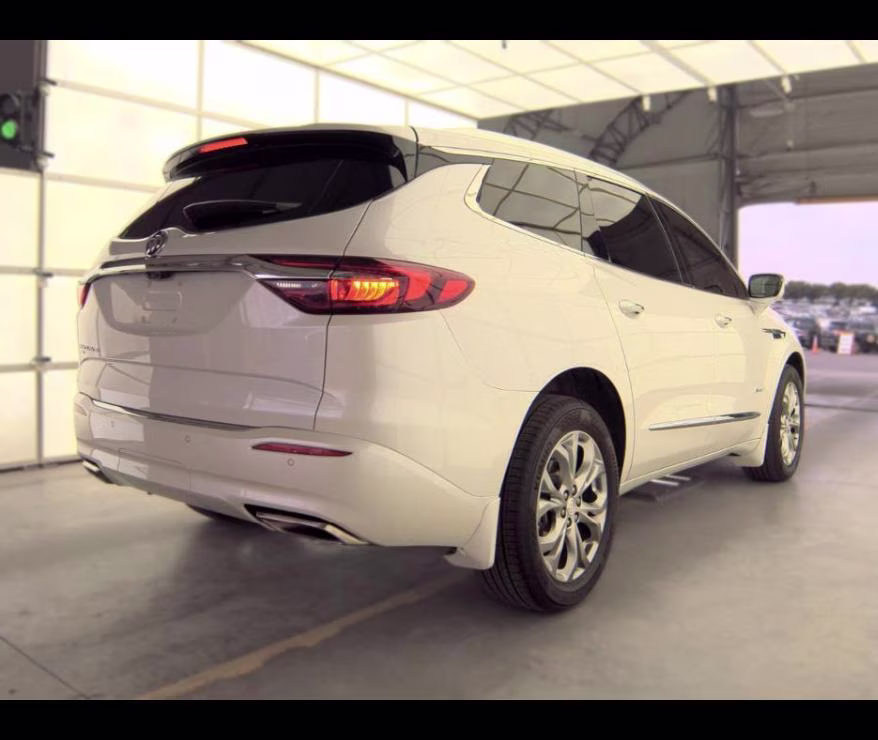2021 White Frost Tricoat Buick Enclave Avenir AWD SUV