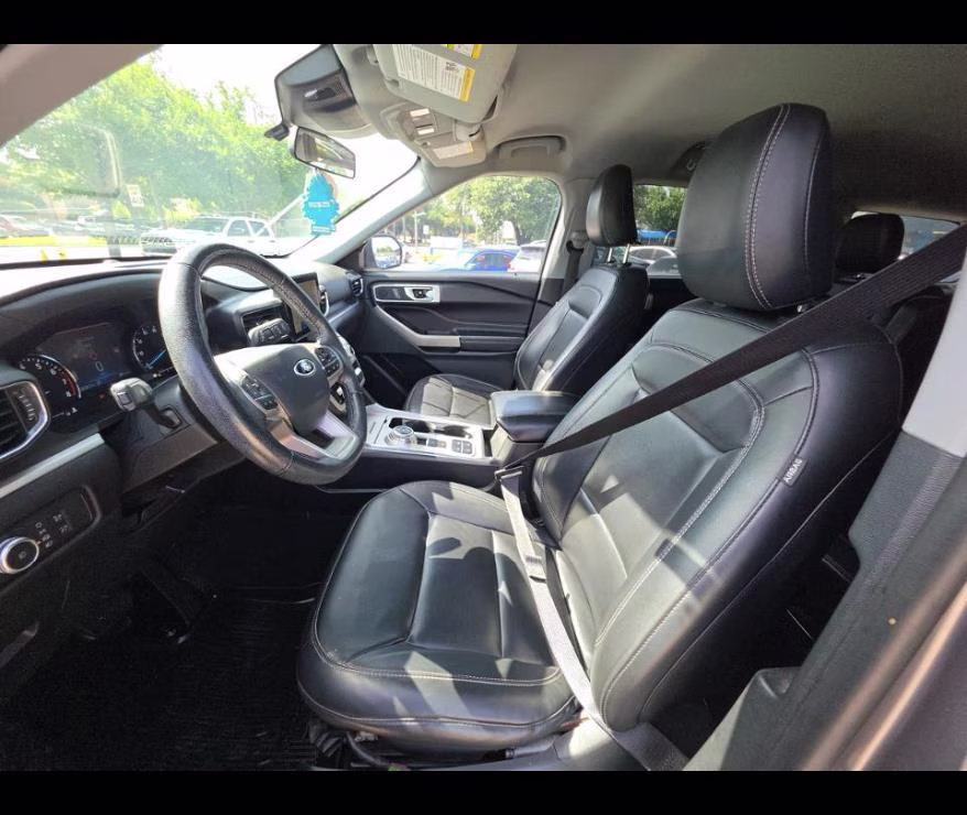 2021 Carbonized Gray Metallic Ford Explorer XLT RWD SUV