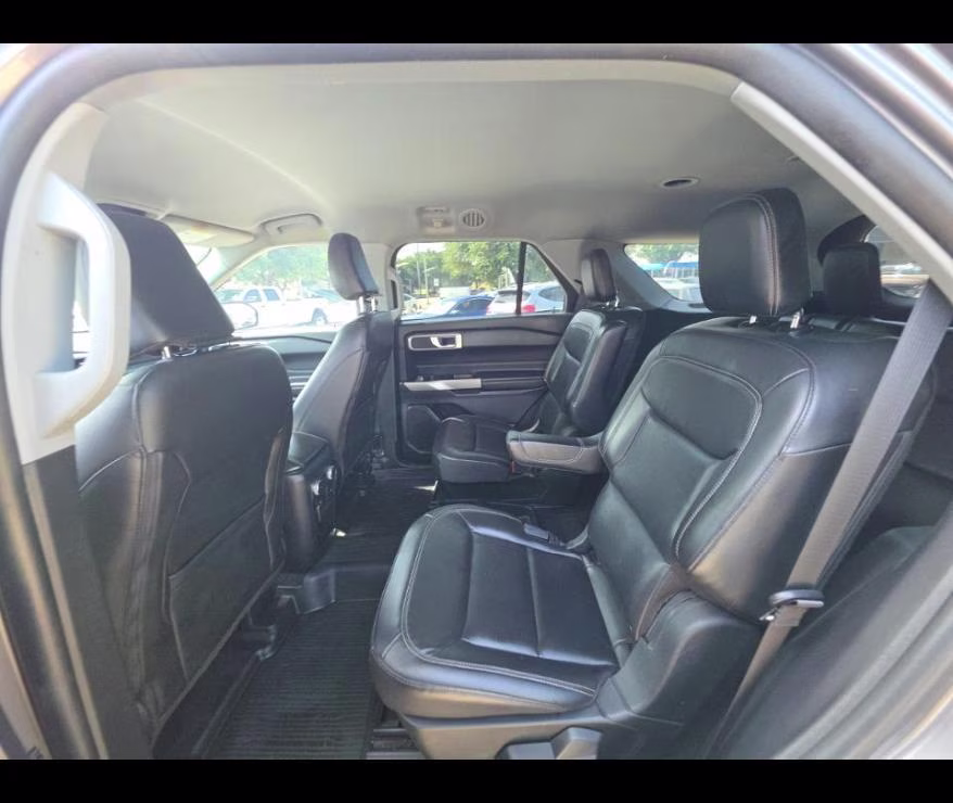 2021 Carbonized Gray Metallic Ford Explorer XLT RWD SUV