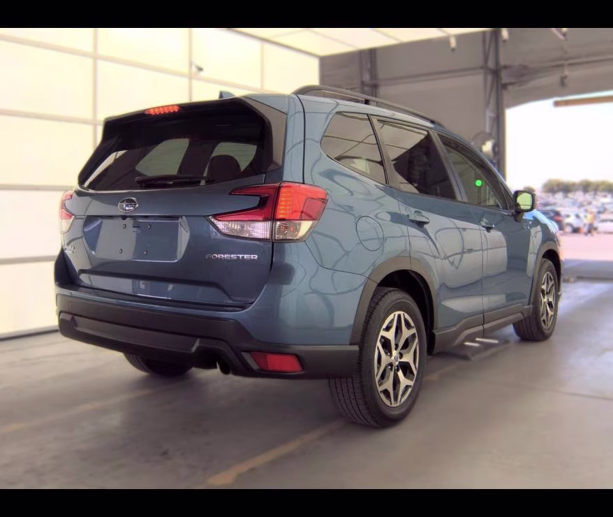 2021 Horizon Blue Pearl Subaru Forester Premium AWD SUV