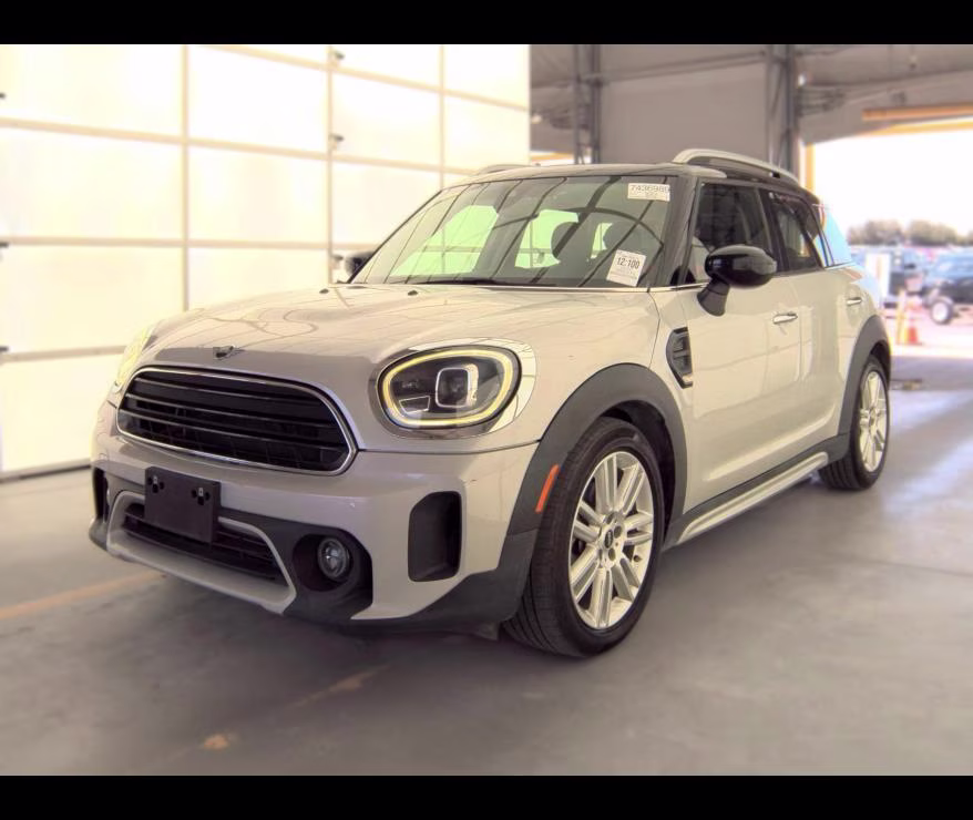 2022 White Silver Metallic MINI Countryman Cooper FWD SUV