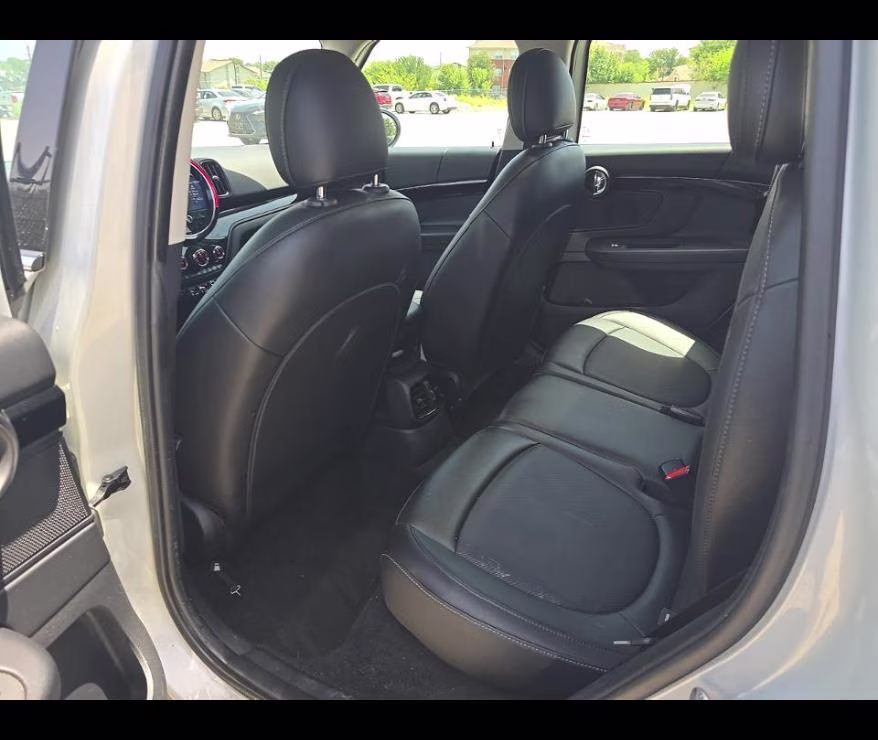 2022 White Silver Metallic MINI Countryman Cooper FWD SUV