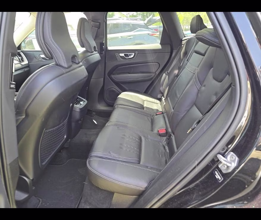 2021 Onyx Black Metallic Volvo XC60 Inscription AWD SUV