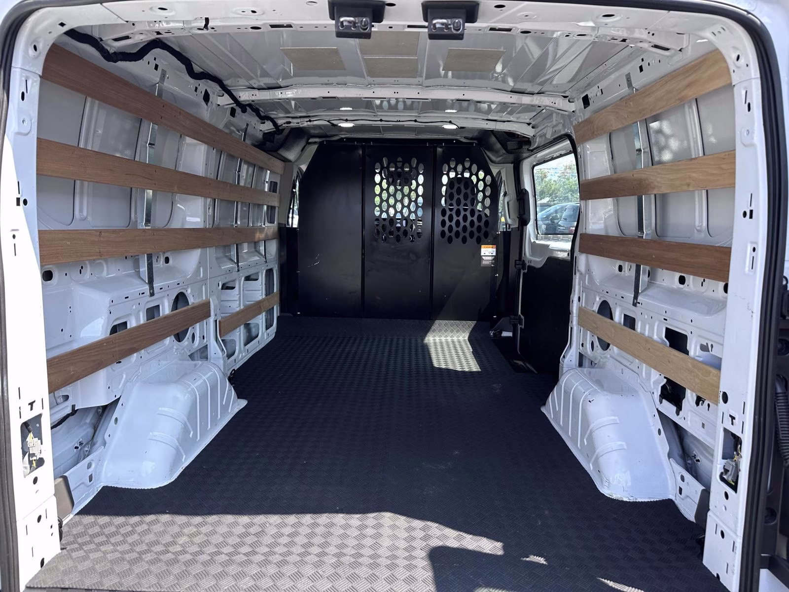 2025 Oxford White Ford Transit Cargo Van T-250 130 Low Rf 9070 GVWR RWD RWD Van