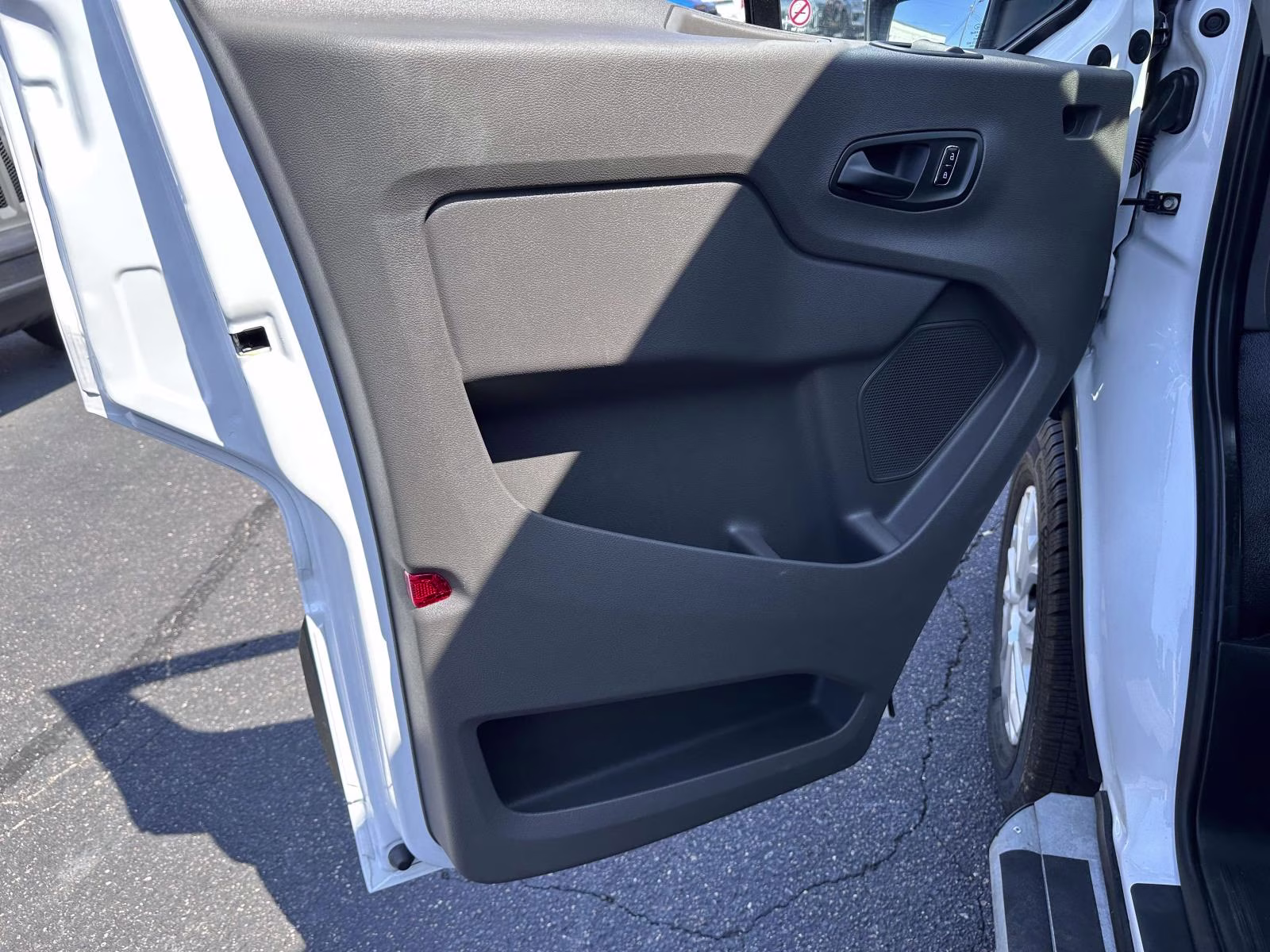 2025 Oxford White Ford Transit Cargo Van T-250 130 Low Rf 9070 GVWR RWD RWD Van