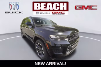 2023 Diamond Black Crystal Pearlcoat Jeep Grand Cherokee L Overland 4X4 SUV