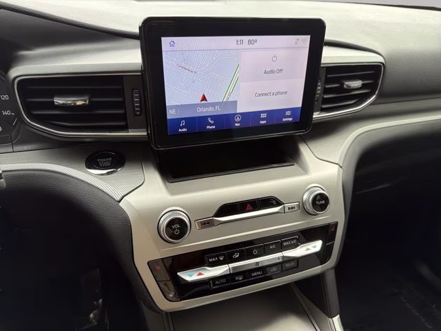 2022 Silver Metallic Ford Explorer XLT RWD SUV