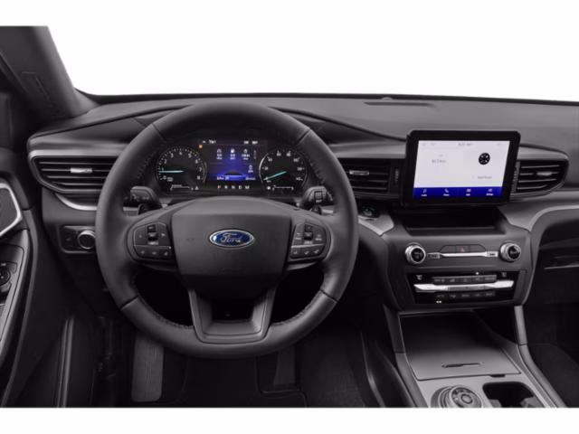 2022 Silver Metallic Ford Explorer XLT RWD SUV