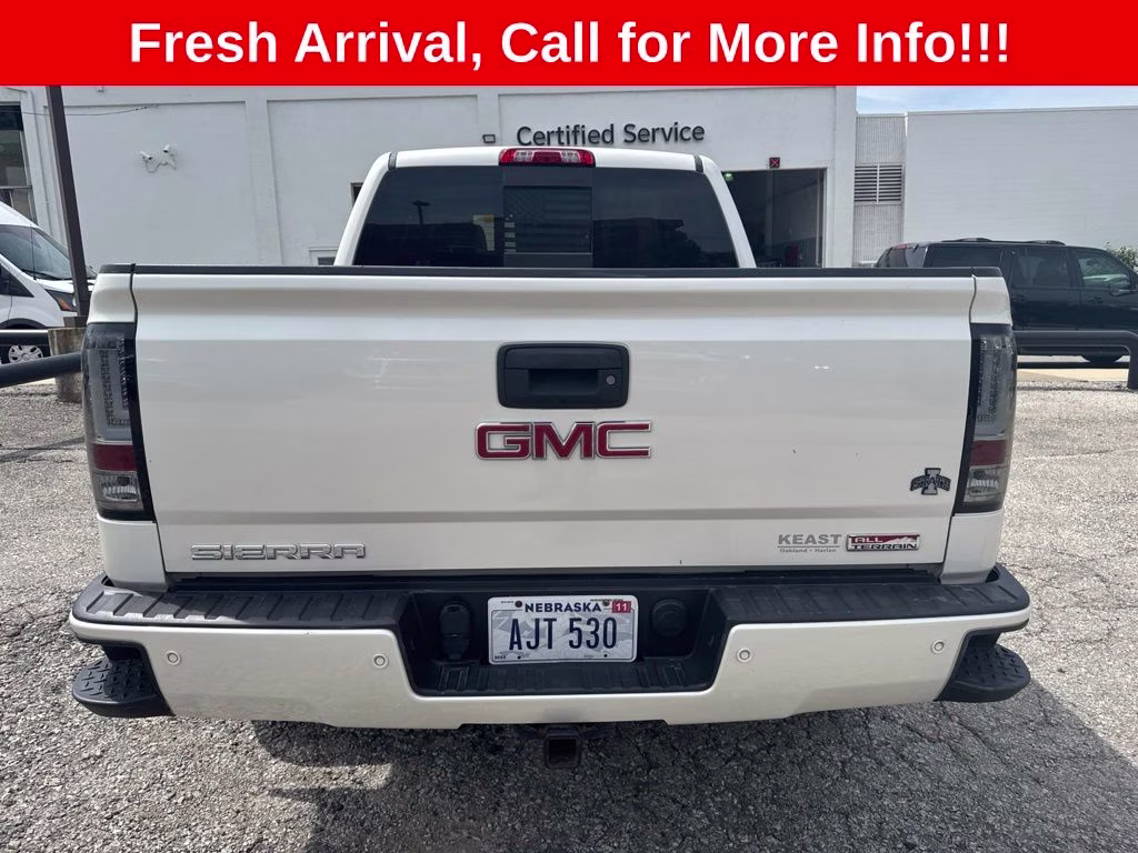 2015 White Diamond Clearcoat GMC Sierra 1500 SLT 4X4 Truck
