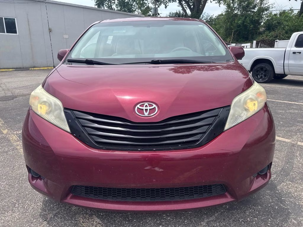 2013 Salsa Red Pearl Toyota Sienna LE FWD Van