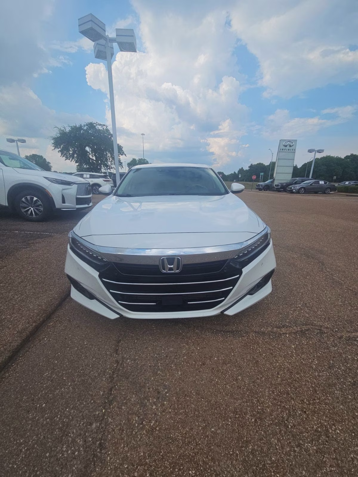 2022 White Honda Accord Touring 2.0T FWD Sedan