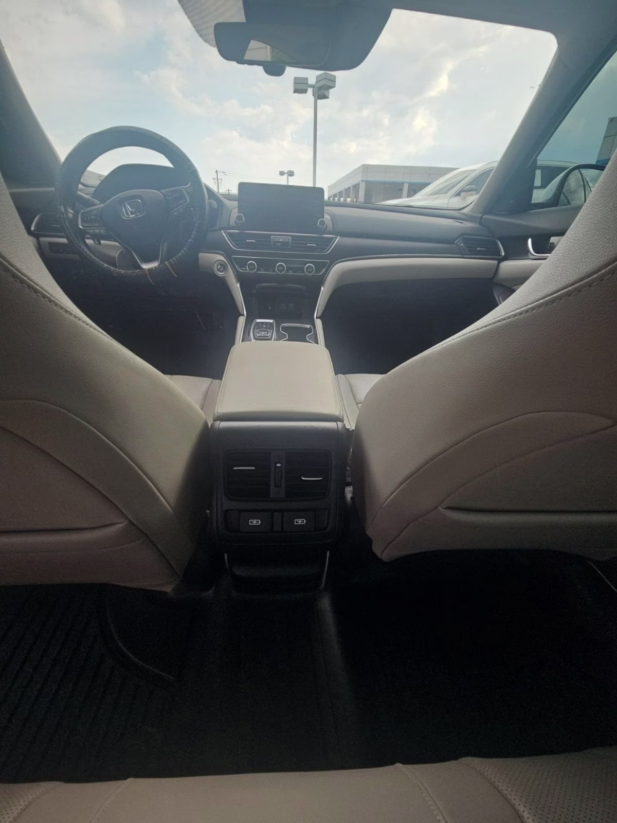 2022 White Honda Accord Touring 2.0T FWD Sedan