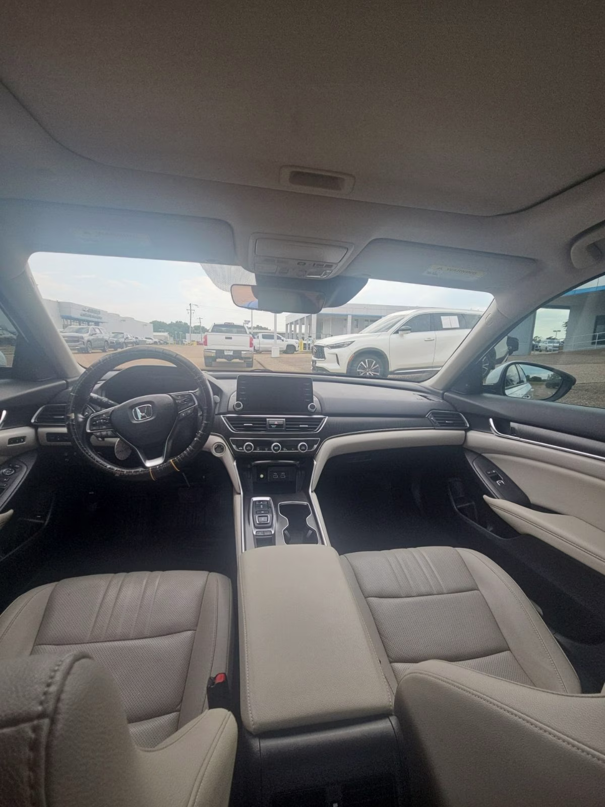 2022 White Honda Accord Touring 2.0T FWD Sedan