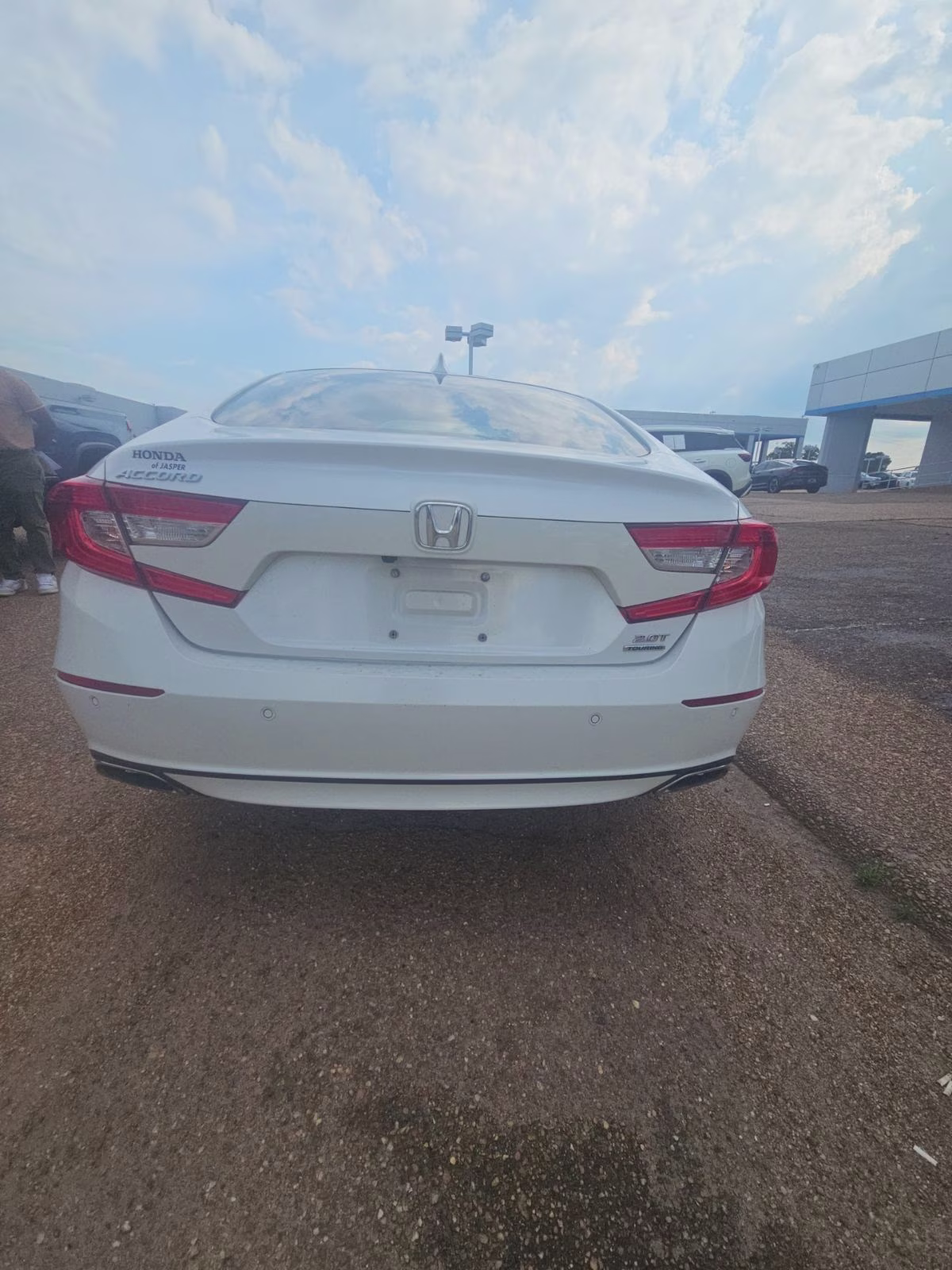 2022 White Honda Accord Touring 2.0T FWD Sedan