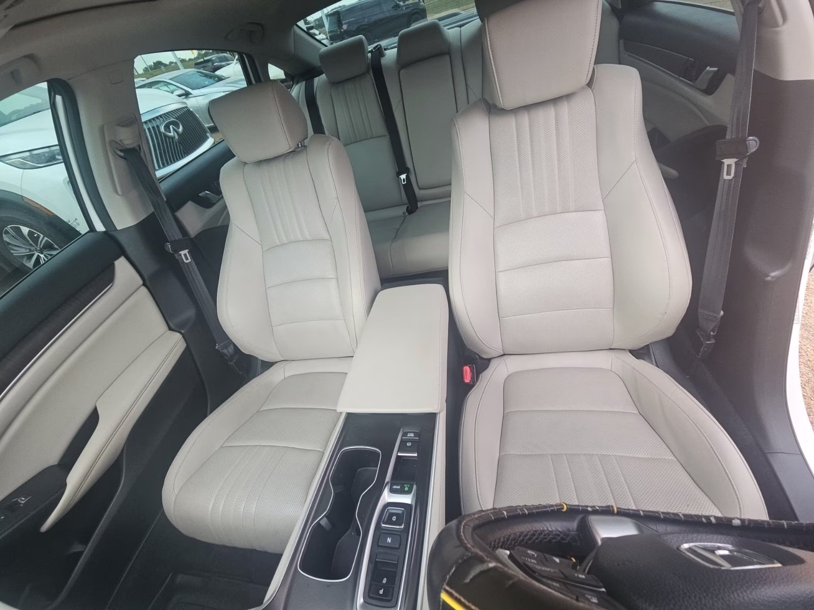 2022 White Honda Accord Touring 2.0T FWD Sedan