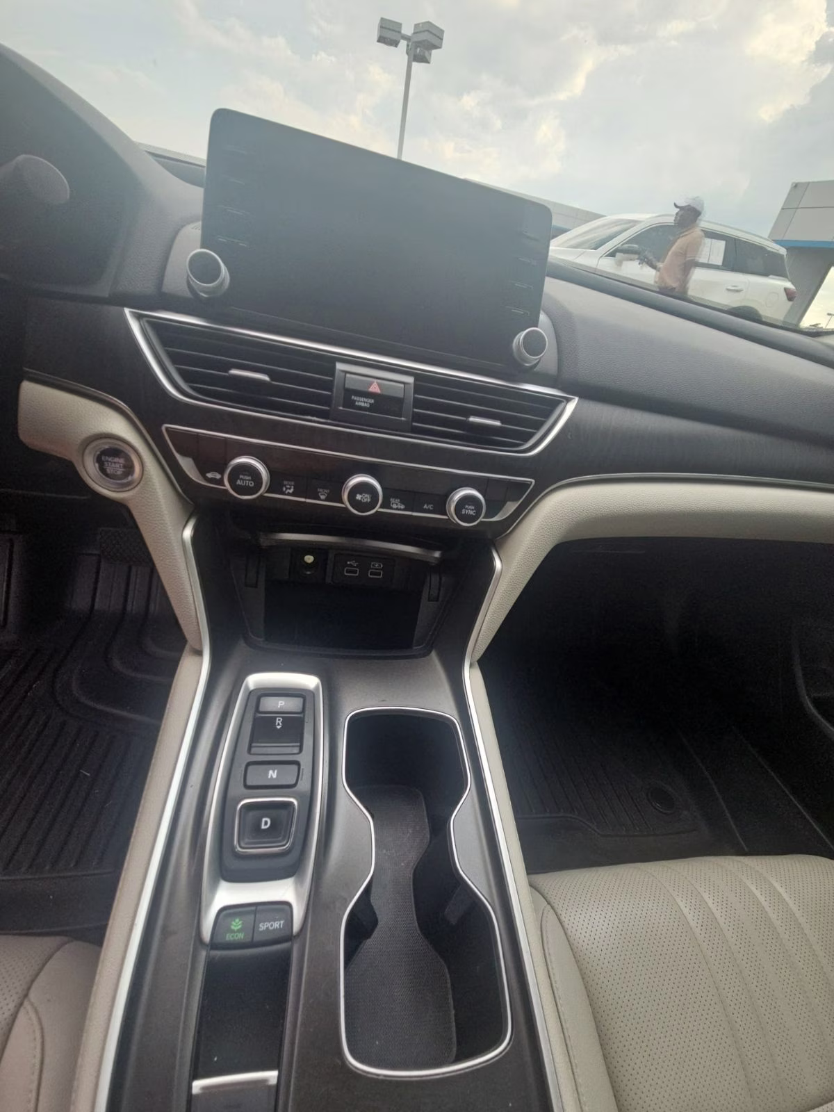 2022 White Honda Accord Touring 2.0T FWD Sedan