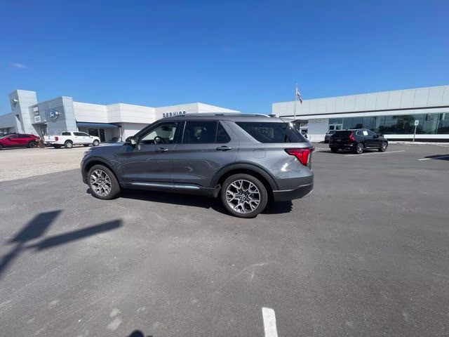 2025 Gray Metallic Ford Explorer Platinum RWD SUV