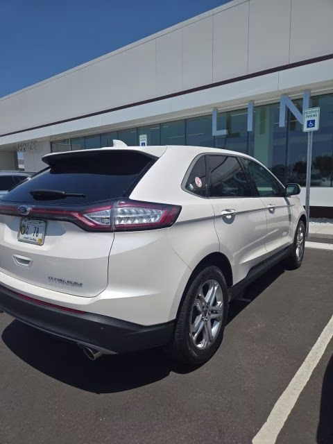 2017 White Platinum Ford Edge Titanium FWD SUV